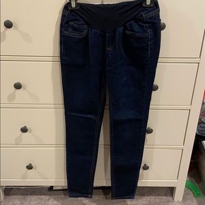 Jessica Simpson maternity jeans